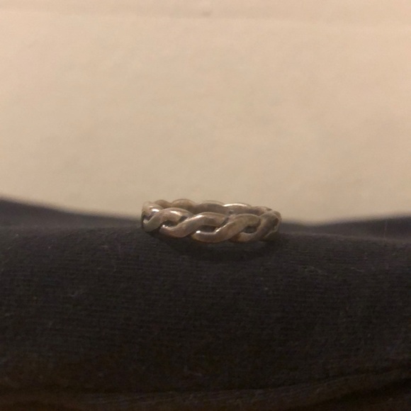 🎉HP🎉✨Unique Sterling Silver Weave Ring✨ - Picture 1 of 4